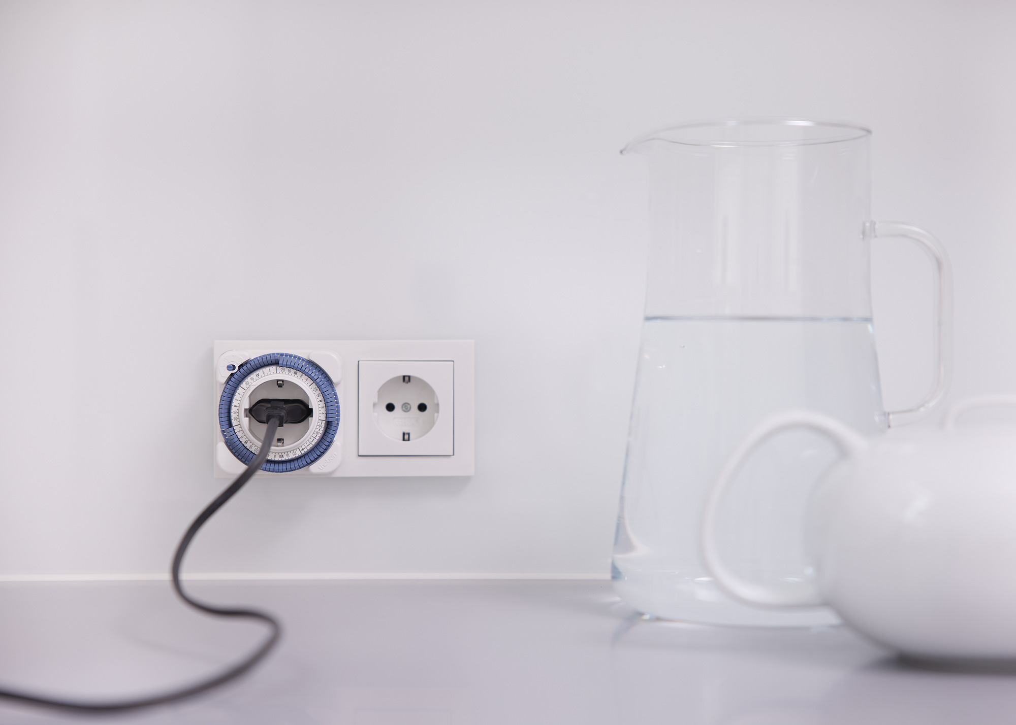 Analoge Steckdosen-Zeitschaltuhr theben-timer 27 mit Wochenprogramm,  Küche