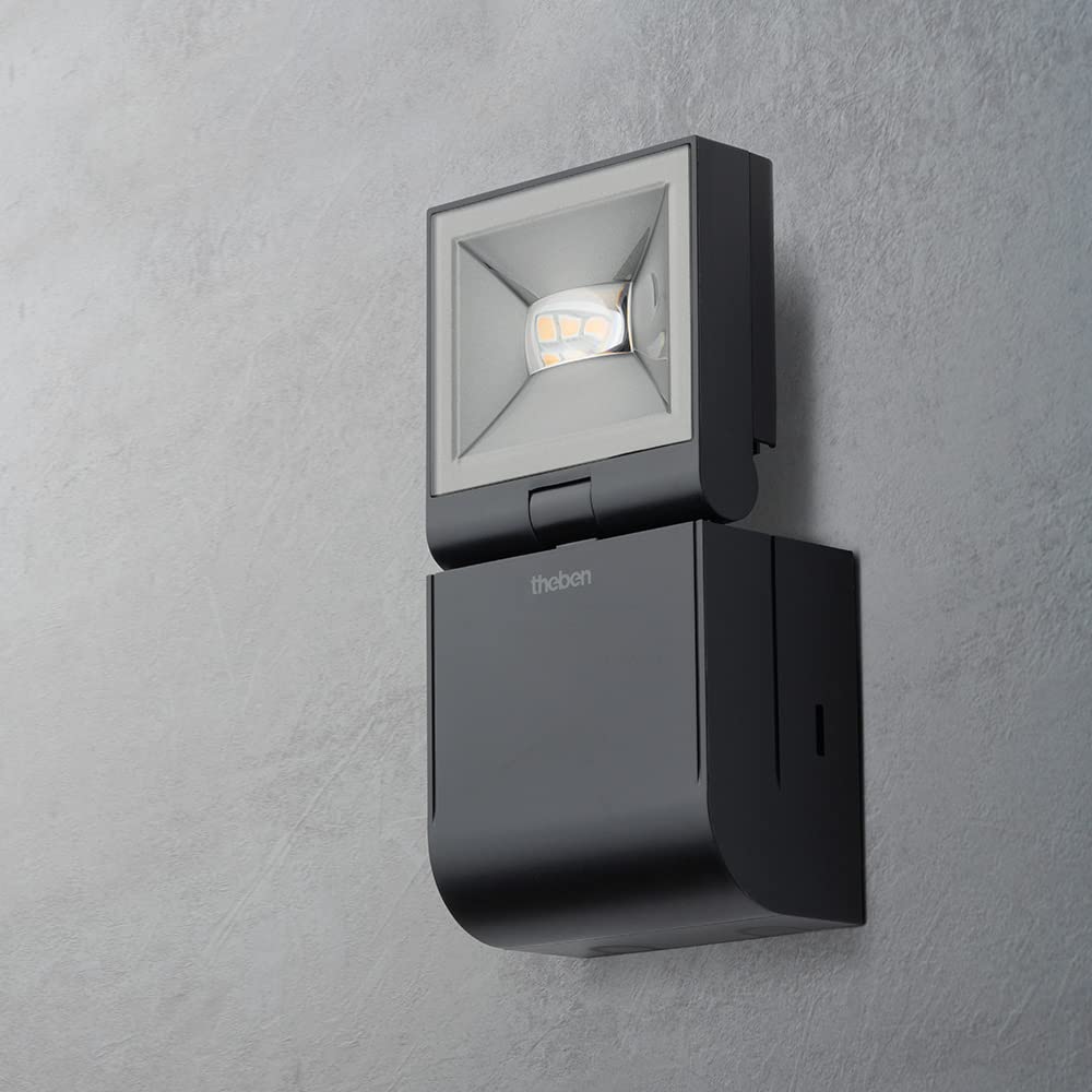 Bild von LED-Strahler theLeda S10L BK montiert an Betonwand